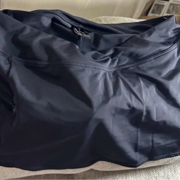 NWT Black Sunsets Sporty Swim Skirt Size Small - Picture 8 of 12